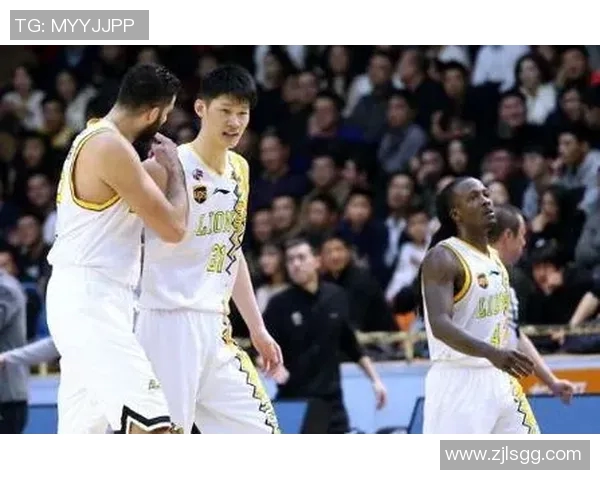 深圳羽毛球队以77分稳居联赛积分榜首位展现强劲实力